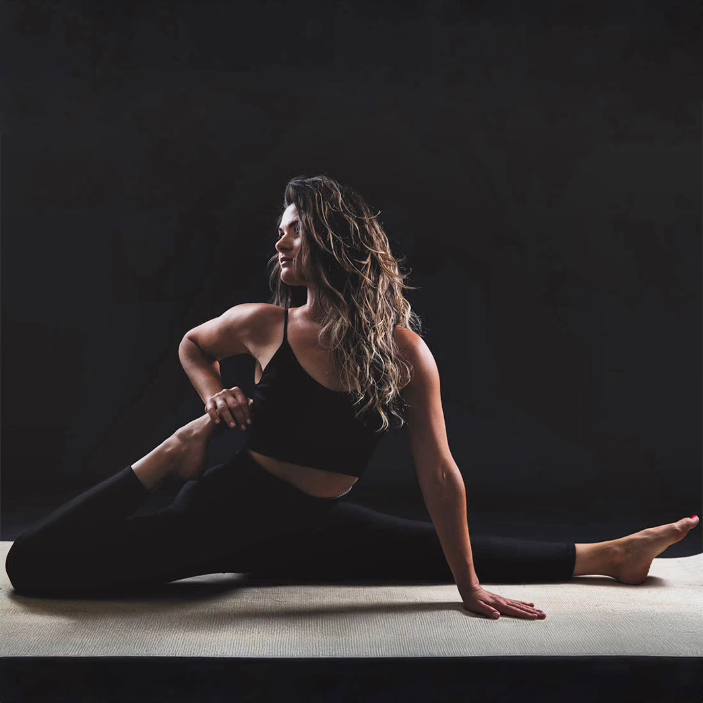 Capturing the strength and grace of @victoriya_live_breathe_yoga 

#yogaphotography #yogateacherlife #yogaportraits #yogaphotoshoot #cotswoldsphotographer #gloucestershirephotographer #wellnessphotography #portraitphotographeruk #yogateacherphotography #mindfulmovement #yogainspiration #strongwomen #movementphotography #brandingphotography #personalbrandphotographer #yogapractice #yogastrength #smallbusinessphotography #creativeportraits #femalefounders