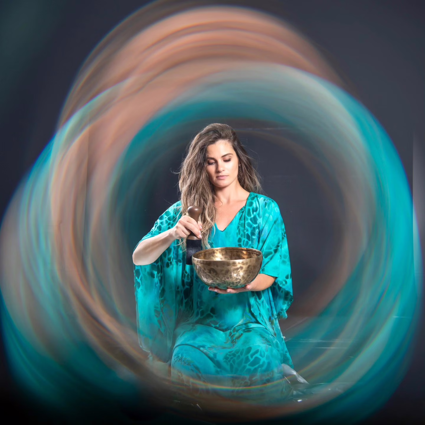 I still remember my first sound bath: the waves, the resonance, the stillness. The sounds moved through me, not around me, and I thought: this is what the Universe must sound like. Not noise, but resonance. Not chaos, but harmony.

This image is my attempt to show what I felt: a swirl of cosmic energy, blue and gold, captured using the Black Hole filter from @reflectlens

@victoriya_live_breathe_yoga

#soundbath #singingbowl #singingbowlmeditation #singingbowls #singingbowlhealing #soundbathmeditation #meditation #holistic #healing #yoga